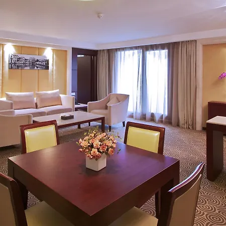 Huatian Chinagora 4* Alfortville