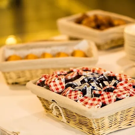 Huatian Chinagora Hotel Alfortville