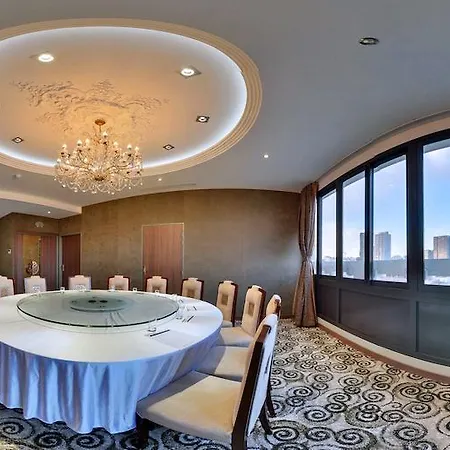 Hotel Huatian Chinagora 4*